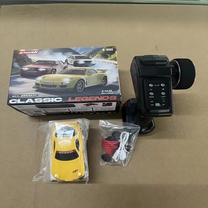 سيارة سباق صغيرة جديدة للتحكم  - مراجعة Rc Hobby Desk وسعره
